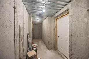 9303 N Vernham Ln, Eagle Mountain, UT 84005 - Photo 45