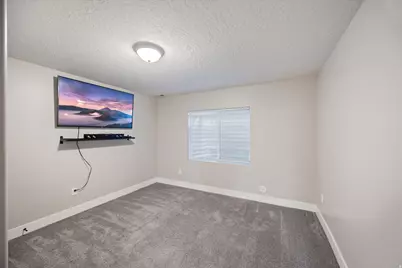 9303 N Vernham Ln, Eagle Mountain, UT 84005 - Photo 29