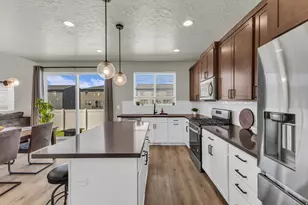 5147 N Oak Crk Dr, Eagle Mountain, UT 84005 - Photo 5