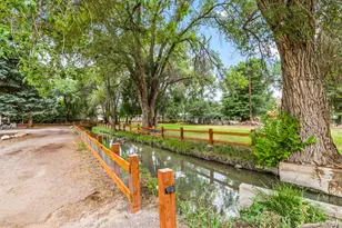 21 N Main St, Junction, UT 84740 - Photo 7