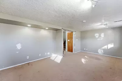 195 E 7060 S, Midvale, UT 84047 - Photo 19