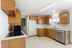 195 E 7060 S, Midvale, UT 84047 - Photo 11