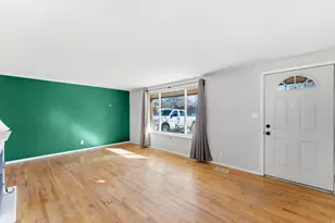 195 E 7060 S, Midvale, UT 84047 - Photo 5