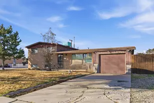 195 E 7060 S, Midvale, UT 84047 - Photo 3