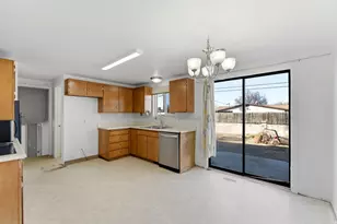 195 E 7060 S, Midvale, UT 84047 - Photo 15