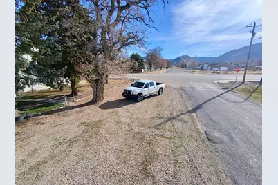 19 N Main, Levan, UT 84639 - Photo 23