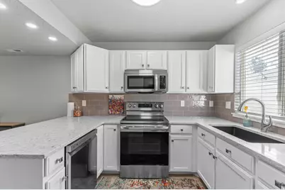 2718 S Centerbrook Dr, West Valley, UT 84119 - Photo 9