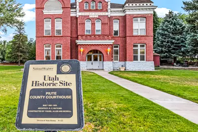 21 N Main St W, Junction, UT 84740 - Photo 3