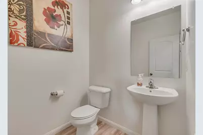 5073 N Folkstone Dr, Eagle Mountain, UT 84005 - Photo 9