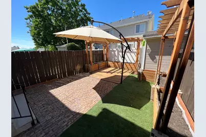 861 E 575 N, Layton, UT 84041 - Photo 23