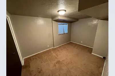 861 E 575 N, Layton, UT 84041 - Photo 17