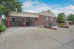 361 E McMillan Ln, Murray, UT 84107 - Photo 3