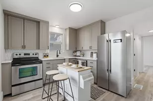 3856 S Grandview Dr E, Ogden, UT 84403 - Photo 3