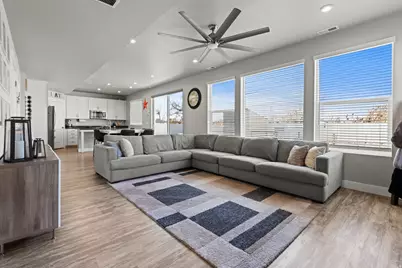 3214 S Fields Ave, Syracuse, UT 84075 - Photo 9