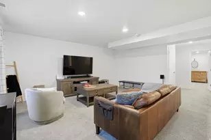 311 E Unchartered Ln S, Draper, UT 84020 - Photo 43