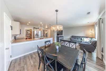 1877 S 725 E, Clearfield, UT 84015 - Photo 15