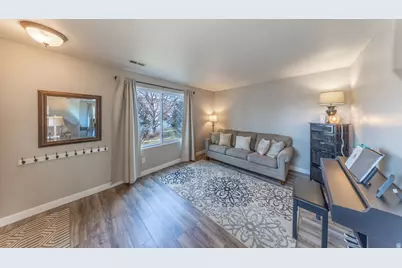 1877 S 725 E, Clearfield, UT 84015 - Photo 7