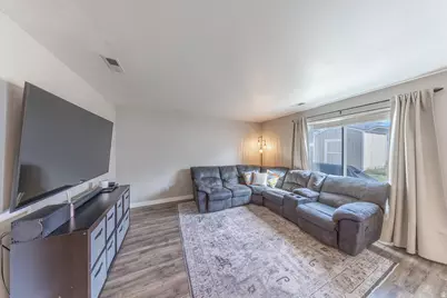 1877 S 725 E, Clearfield, UT 84015 - Photo 17