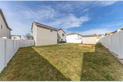 1877 S 725 E, Clearfield, UT 84015 - Photo 33