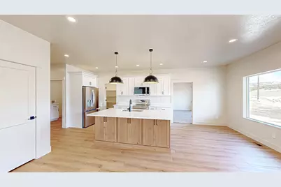 604 N State St, Fountain Green, UT 84632 - Photo 3