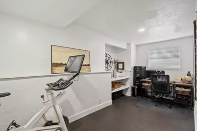 1563 E Tameron Dr, Sandy, UT 84092 - Photo 27