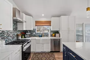 1563 E Tameron Dr, Sandy, UT 84092 - Photo 13