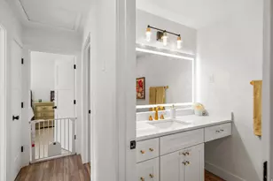 1563 E Tameron Dr, Sandy, UT 84092 - Photo 23