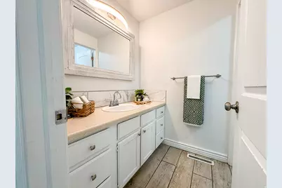 290 S 300 E, Orem, UT 84058 - Photo 53