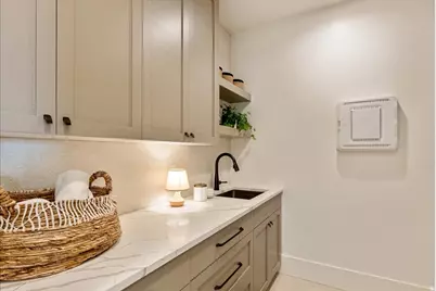 1610 E Center Pointe Dr, Lehi, UT 84043 - Photo 43