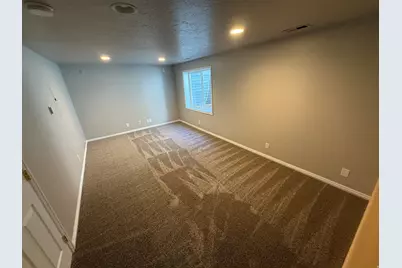 5902 S Trowbridge Way, Kearns, UT 84118 - Photo 21