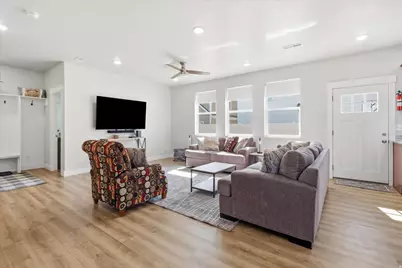356 W Rendezvous Way, Garden City, UT 84028 - Photo 11