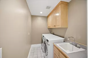 695 E 1870 N, Orem, UT 84097 - Photo 31