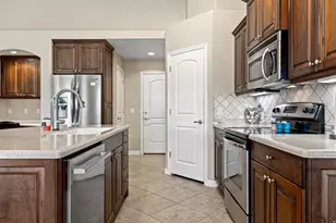 1356 W Country Club Dr S, Saint George, UT 84790 - Photo 9