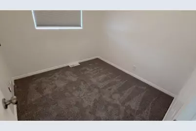 289 S 320 W, Tooele, UT 84074 - Photo 7