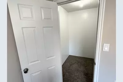 160 E 400 N, Lehi, UT 84043 - Photo 23