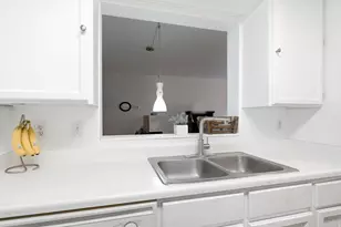 550 S 400 E, Salt Lake City, UT 84111 - Photo 13