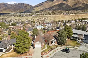 8967 S Cobblecrest Ln, Sandy, UT 84093 - Photo 7