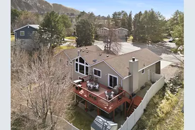 8967 S Cobblecrest Ln, Sandy, UT 84093 - Photo 13