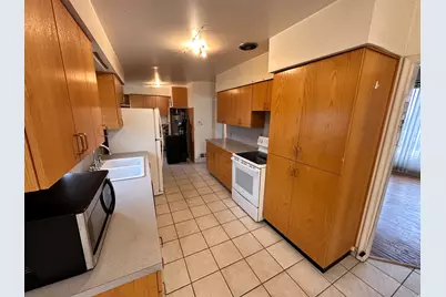 2183 S Penman Ln W, Bountiful, UT 84010 - Photo 11