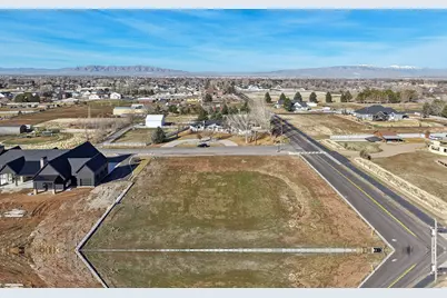 1564 N 1700 E, Mapleton, UT 84664 - Photo 11