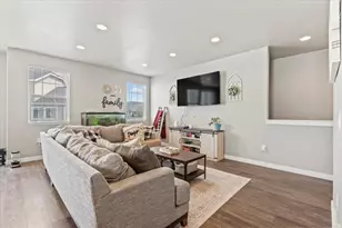 969 W Montauk Ln, Stansbury Park, UT 84074 - Photo 9