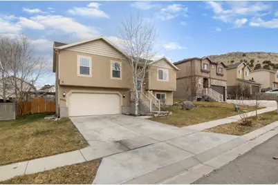 3992 E Ofallons Way N, Eagle Mountain, UT 84005 - Photo 27