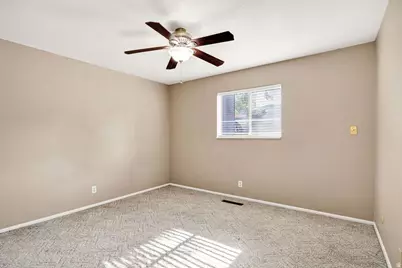 240 E 400 N #26, Logan, UT 84321 - Photo 5