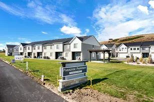 568 Blue Lk St, Garden City, UT 84028 - Photo 7