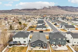 3747 N Deepwater Dr, Eagle Mountain, UT 84005 - Photo 27