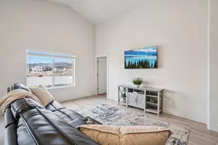 3747 N Deepwater Dr, Eagle Mountain, UT 84005 - Photo 3