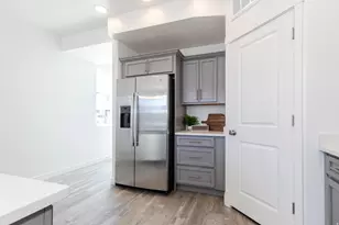 526 N Richland Valley St, Garden City, UT 84028 - Photo 15