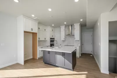 228 W Waterstone Cir #10, Murray, UT 84107 - Photo 5