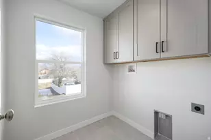 228 W Waterstone Circle, Murray, UT 84107 - Photo 9