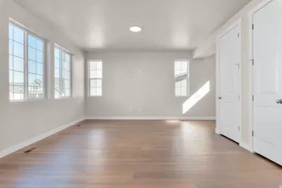 6624 W Prairie Fire Ln, Herriman, UT 84096 - Photo 7